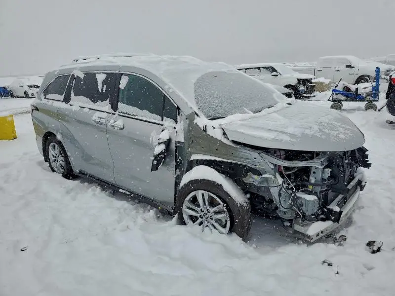 2024 TOYOTA SIENNA LIMITED  