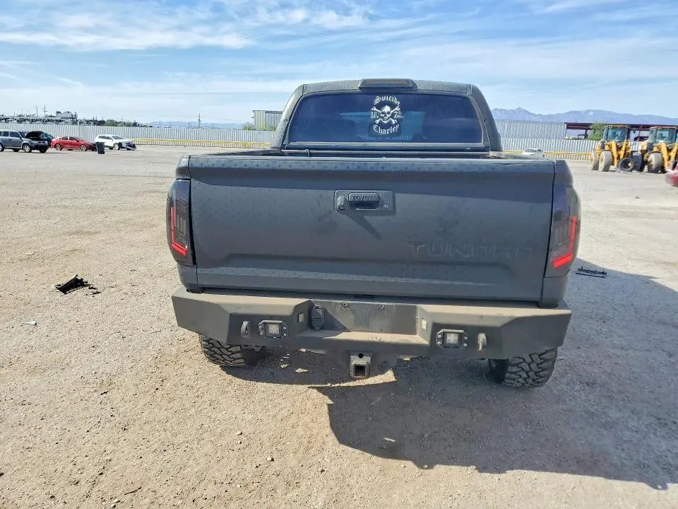 2015 TOYOTA TUNDRA SR5  