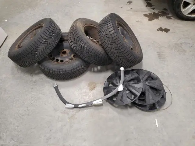 2010 VOLKSWAGEN TIGUAN SE  