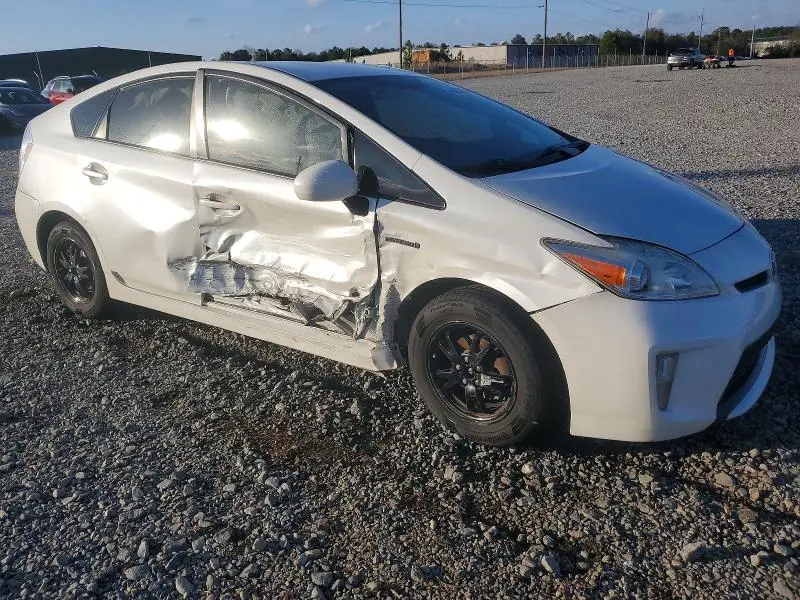 2015 TOYOTA PRIUS THREE  