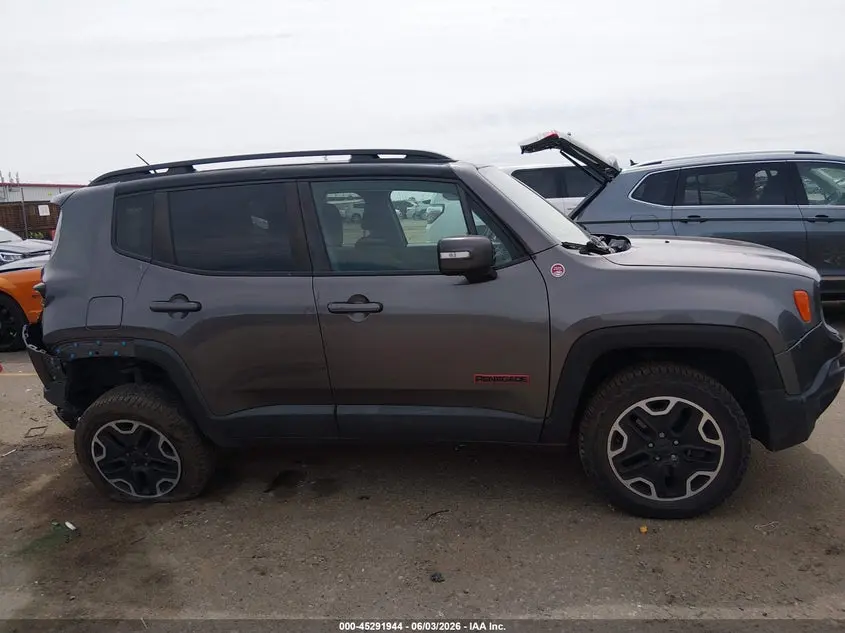 2017 JEEP RENEGADE TRAILHAWK 4X4