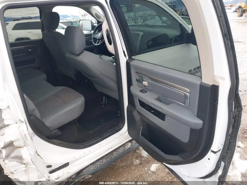 2017 RAM 1500 BIG HORN  4X4 5'7 BOX