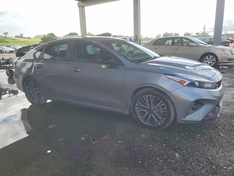 2024 KIA FORTE GT LINE  