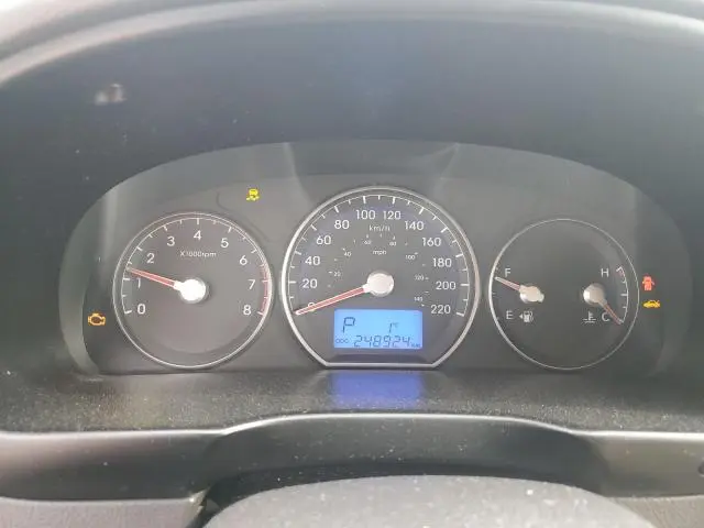 2011 HYUNDAI SANTA FE GLS  