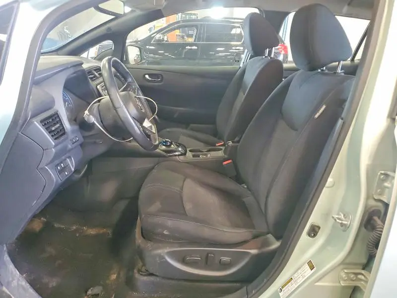 2018 NISSAN LEAF SV  