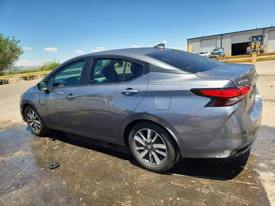 2020 NISSAN VERSA SV  