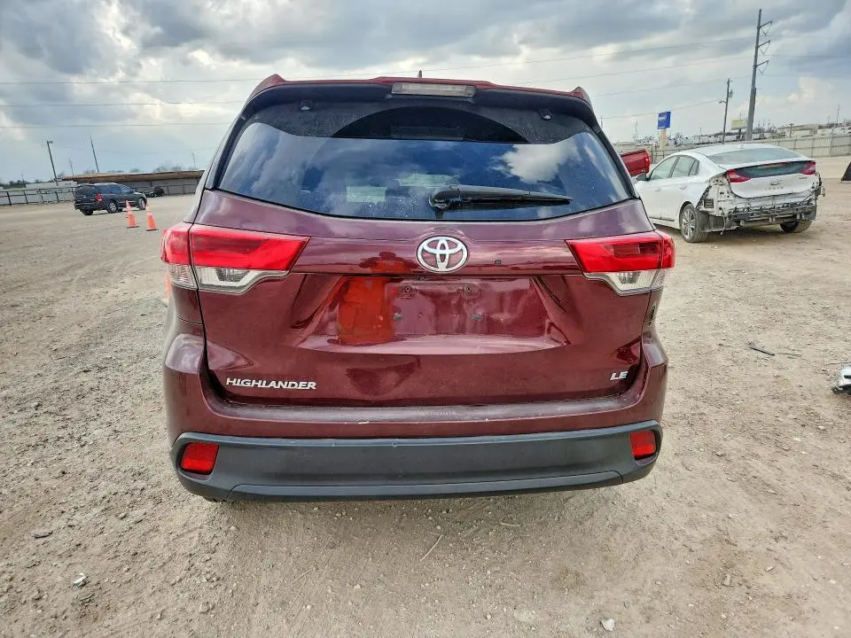 2017 TOYOTA HIGHLANDER LE PLUS  