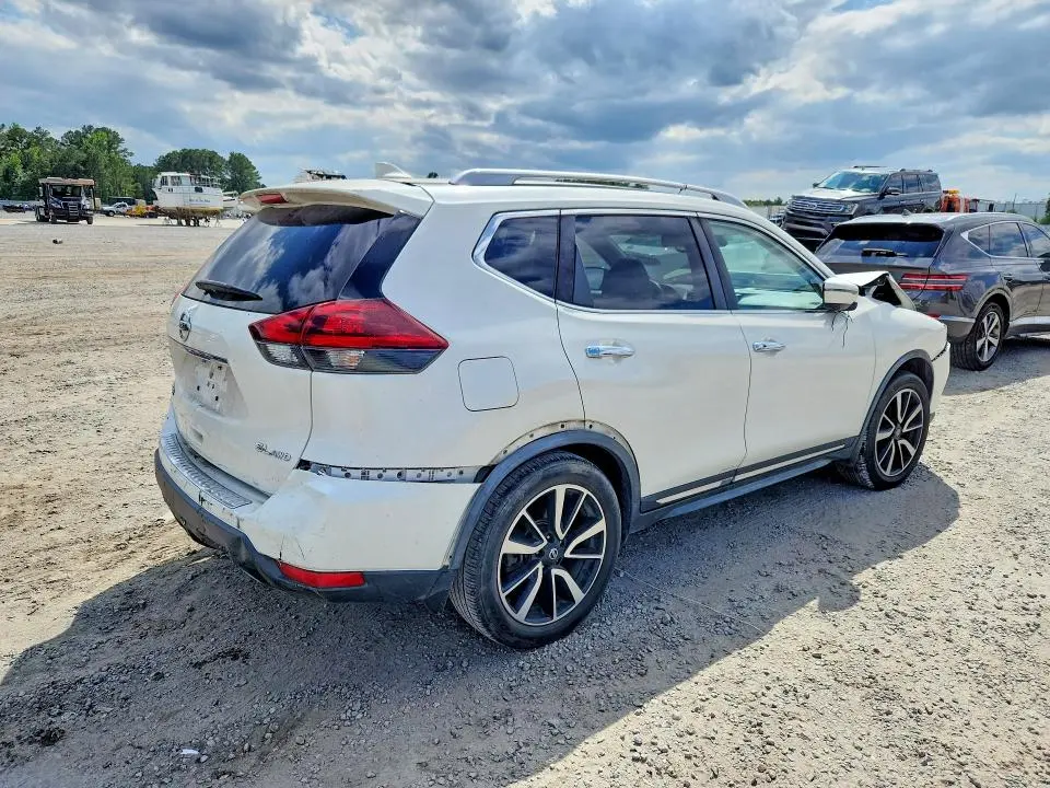 2018 NISSAN ROGUE SL  