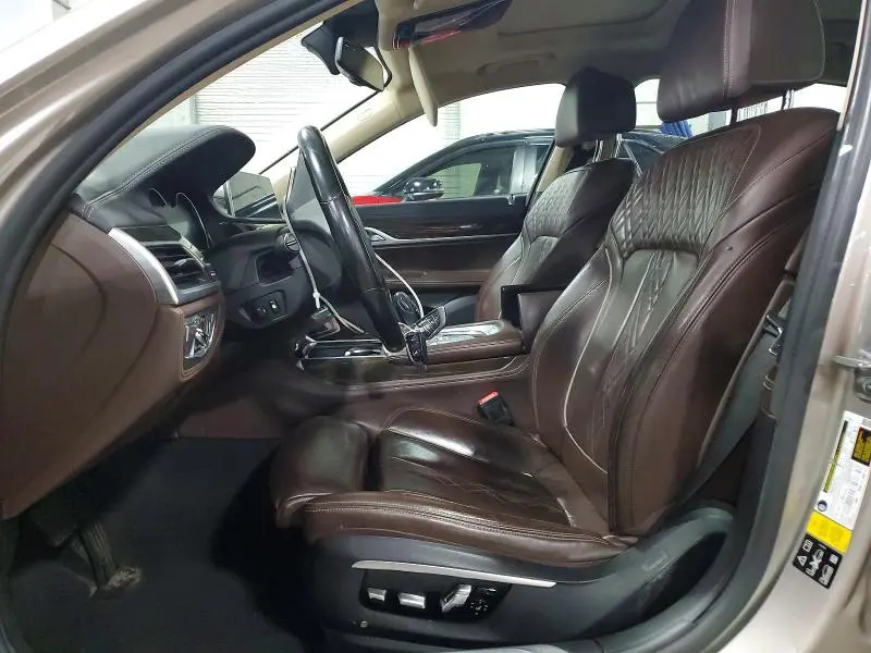 2016 BMW 750 XI  