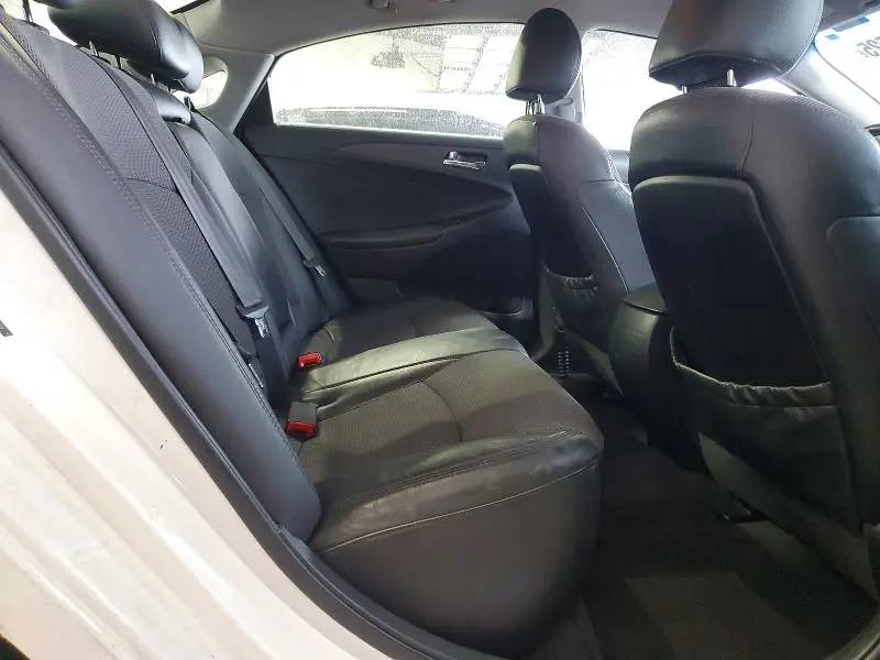 2011 HYUNDAI SONATA SE  