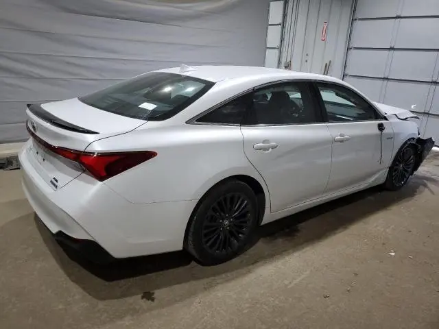 2020 TOYOTA AVALON XSE  