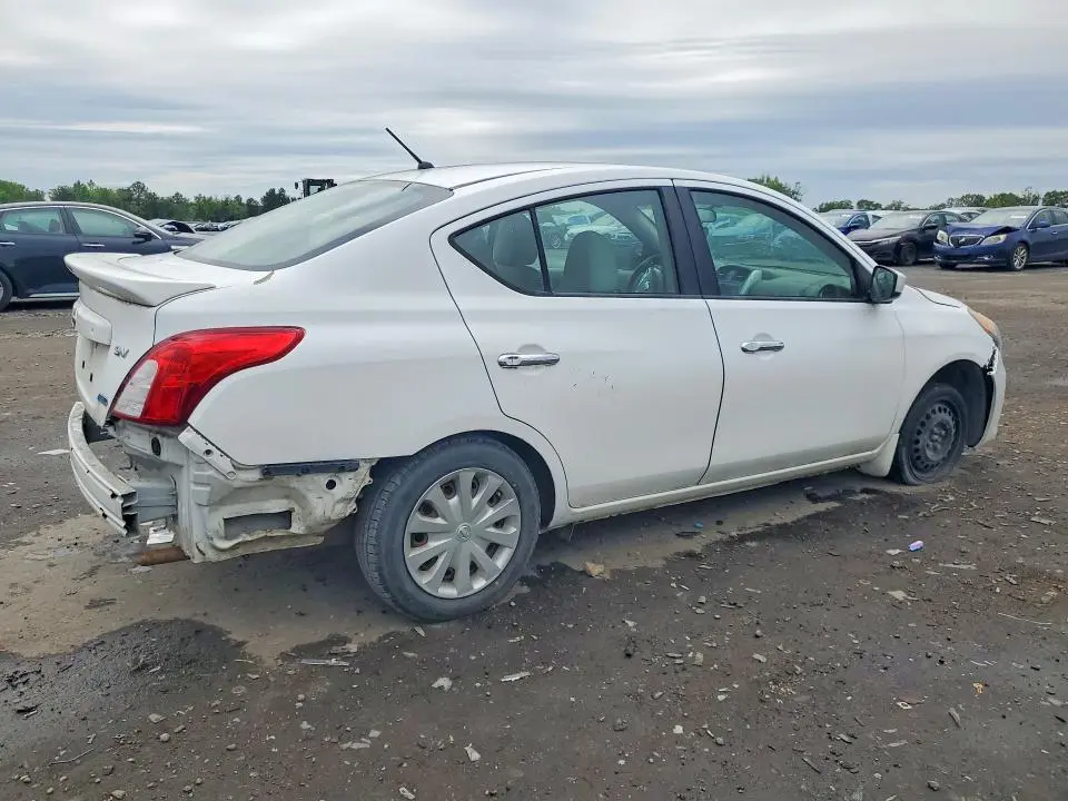 2016 NISSAN VERSA 1.6 SV  