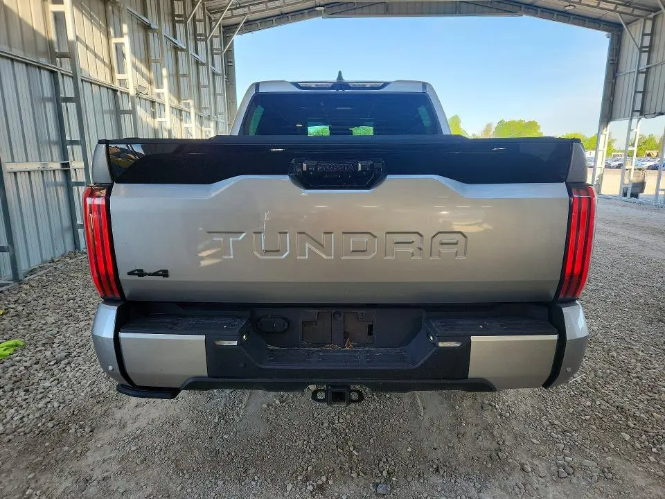 2023 TOYOTA TUNDRA PLATINUM  