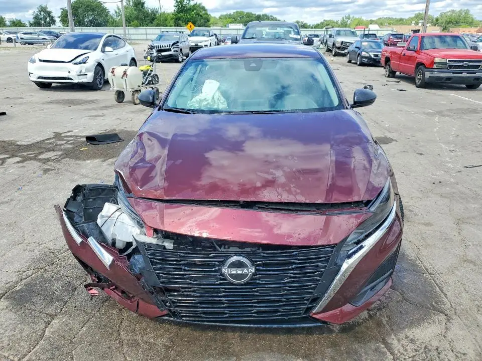 2025 NISSAN ALTIMA SV  
