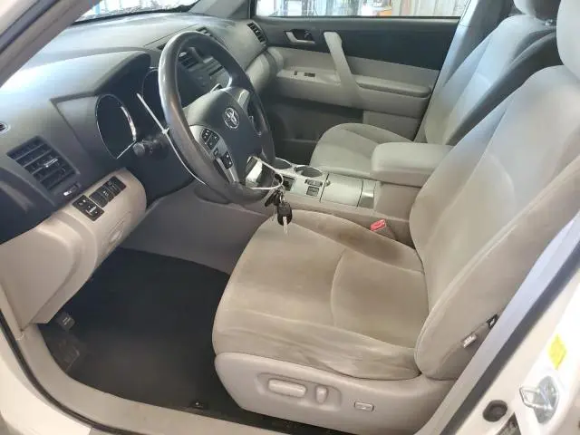 2011 TOYOTA HIGHLANDER BASE  