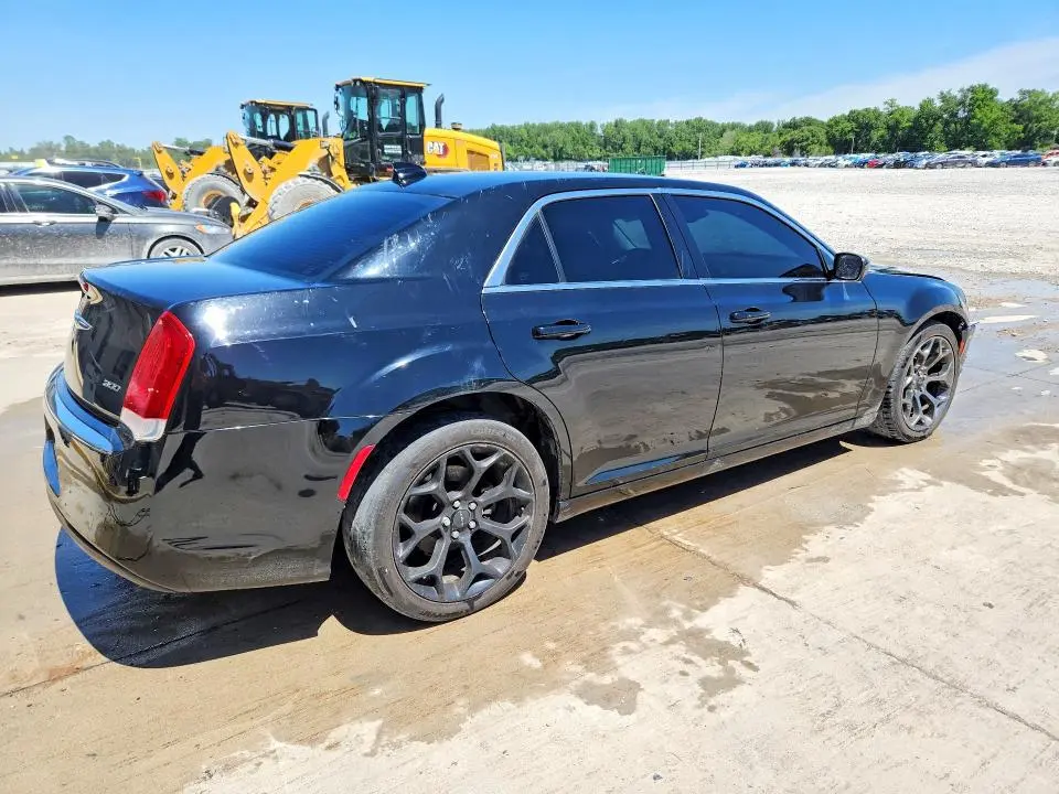 2015 CHRYSLER 300 LIMITED  
