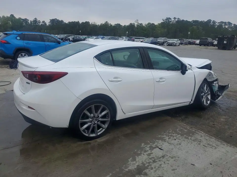 2018 MAZDA 3 GRAND TOURING  