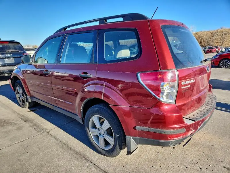 2010 SUBARU FORESTER XS  