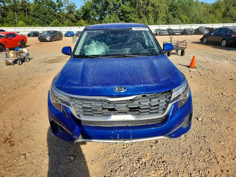 2021 KIA SELTOS LX  