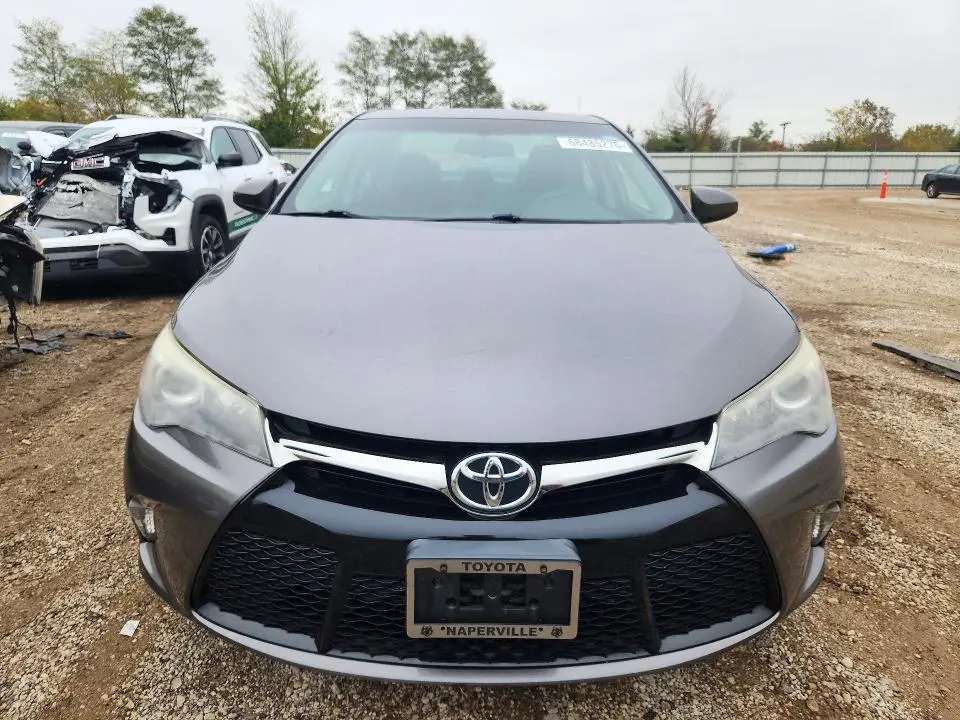 2017 TOYOTA CAMRY SE  