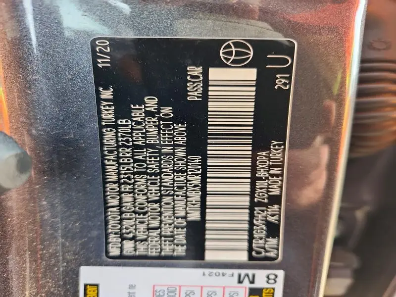 2021 TOYOTA C-HR XLE  