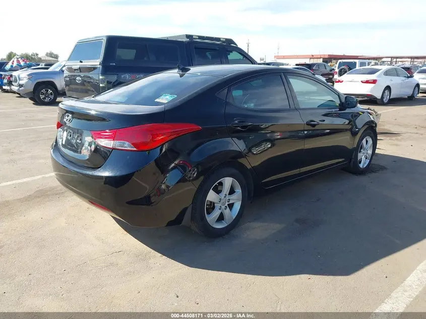 2013 HYUNDAI ELANTRA GLS