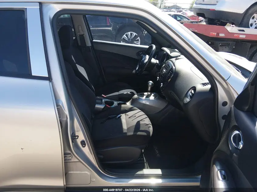 2011 NISSAN JUKE SV