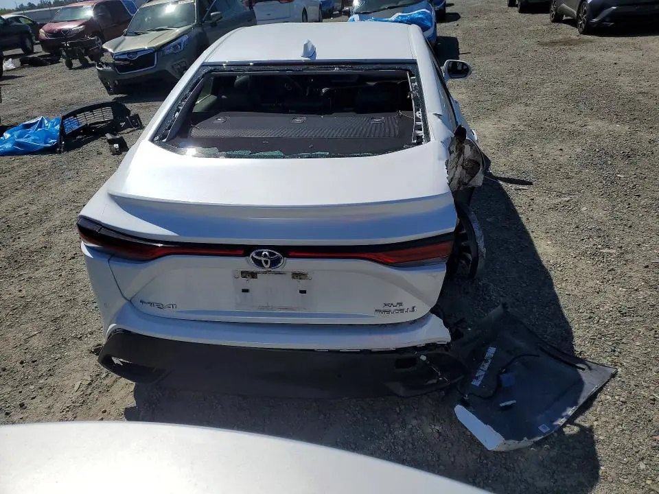 2022 TOYOTA MIRAI XLE  