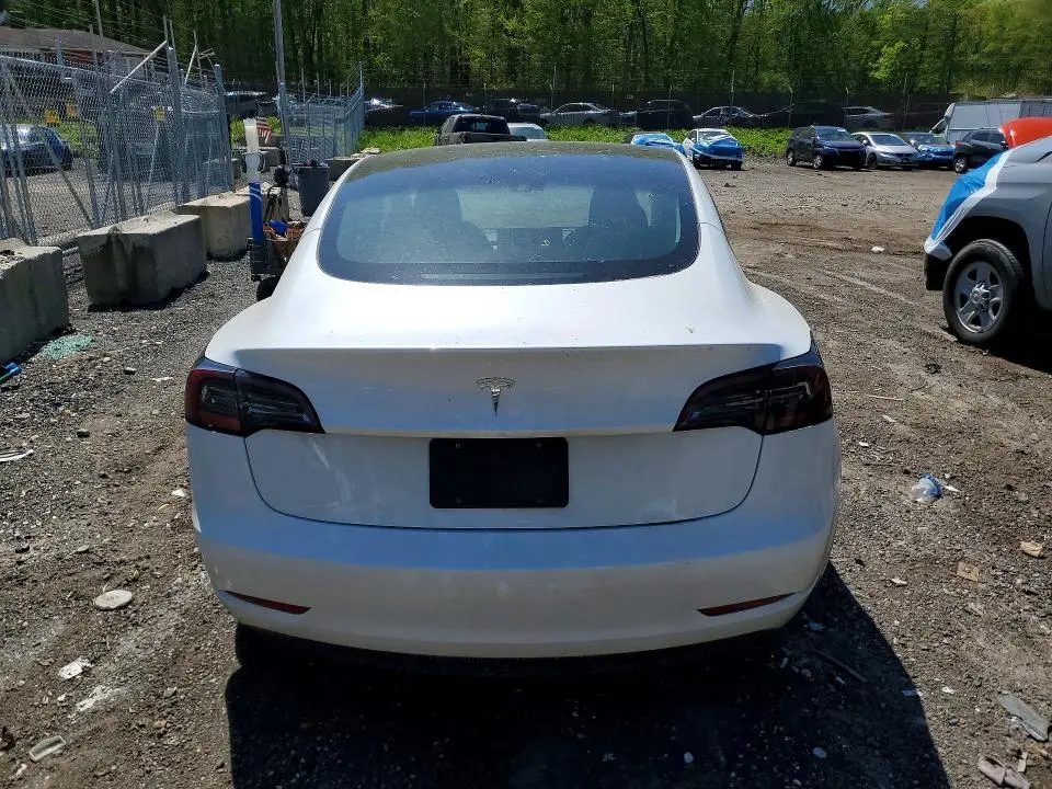 2023 TESLA 3   