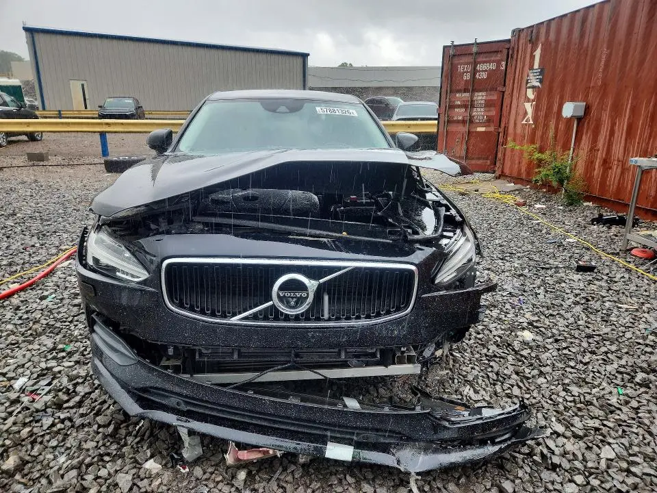 2018 VOLVO S90 T5 MOMENTUM  