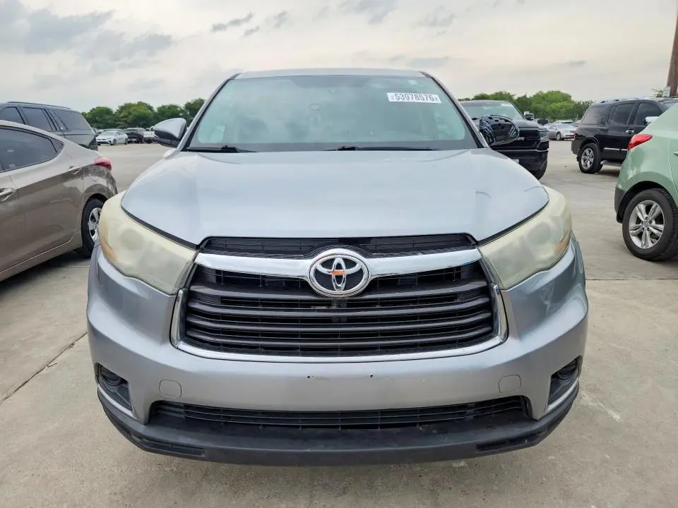 2015 TOYOTA HIGHLANDER LE  