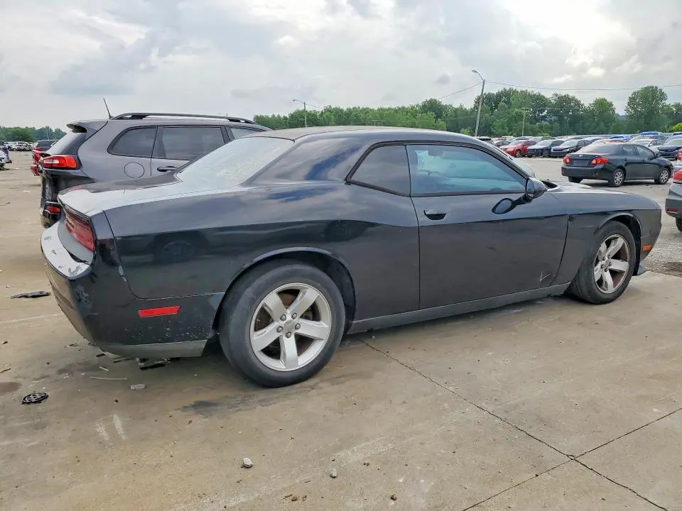 2013 DODGE CHALLENGER SXT  