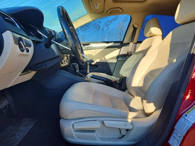 2017 VOLKSWAGEN JETTA SE  