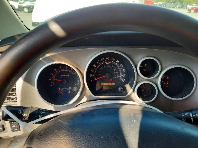 2011 TOYOTA TUNDRA CREWMAX SR5  