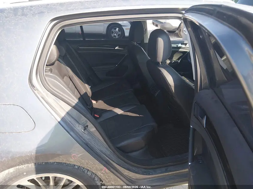 2015 VOLKSWAGEN GOLF TDI SEL 4-DOOR
