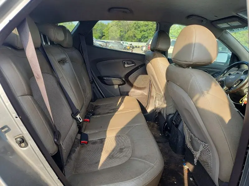 2015 HYUNDAI TUCSON SE  
