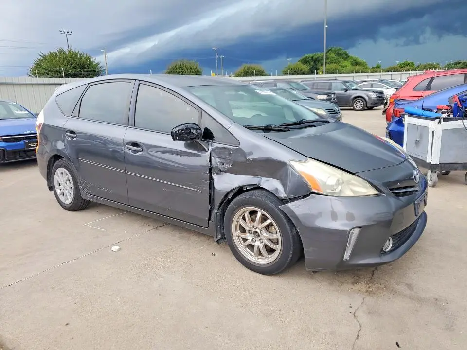 2013 TOYOTA PRIUS V TWO  