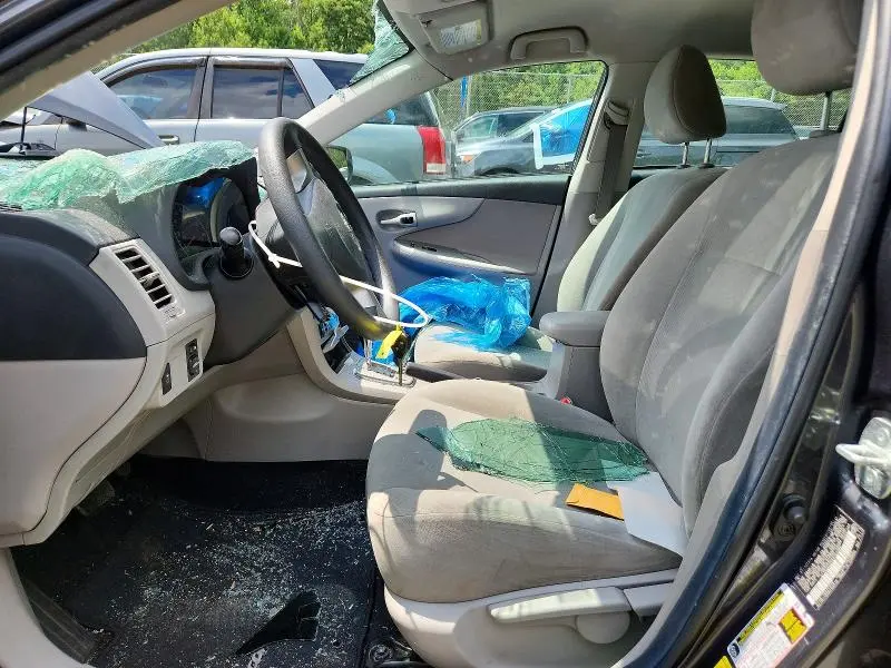 2011 TOYOTA COROLLA LE  