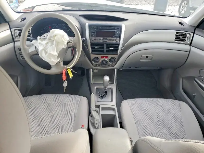 2010 SUBARU FORESTER XS  