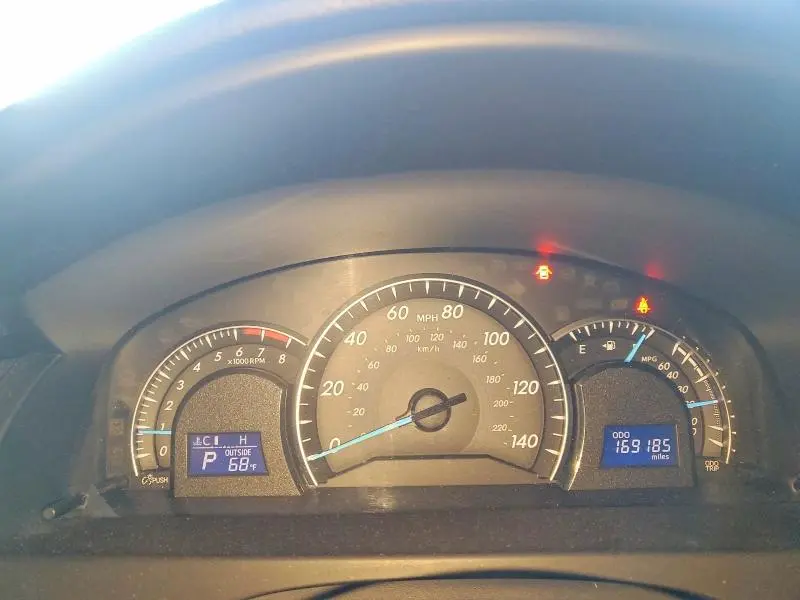 2013 TOYOTA CAMRY SE  