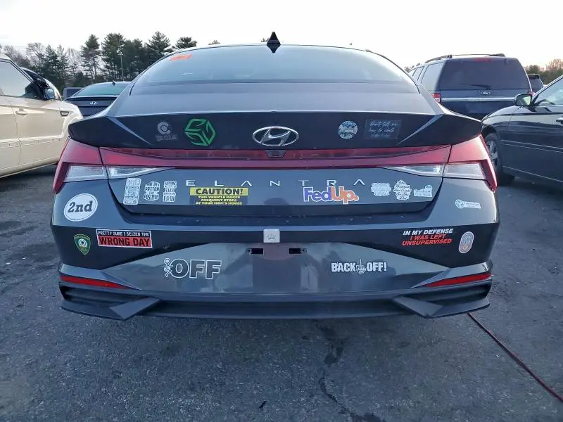 2021 HYUNDAI ELANTRA SEL  