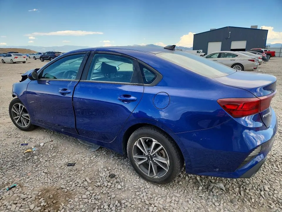2023 KIA FORTE LX  