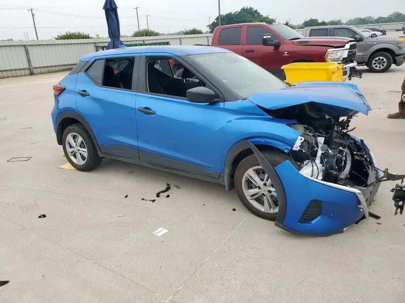 2024 NISSAN KICKS S  
