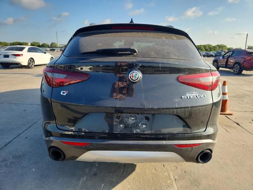 2022 ALFA ROMEO STELVIO TI  