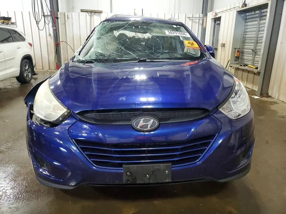 2011 HYUNDAI TUCSON GLS  