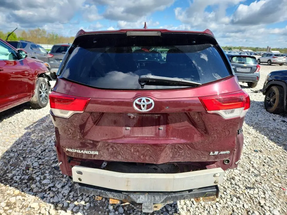 2018 TOYOTA HIGHLANDER LE PLUS  