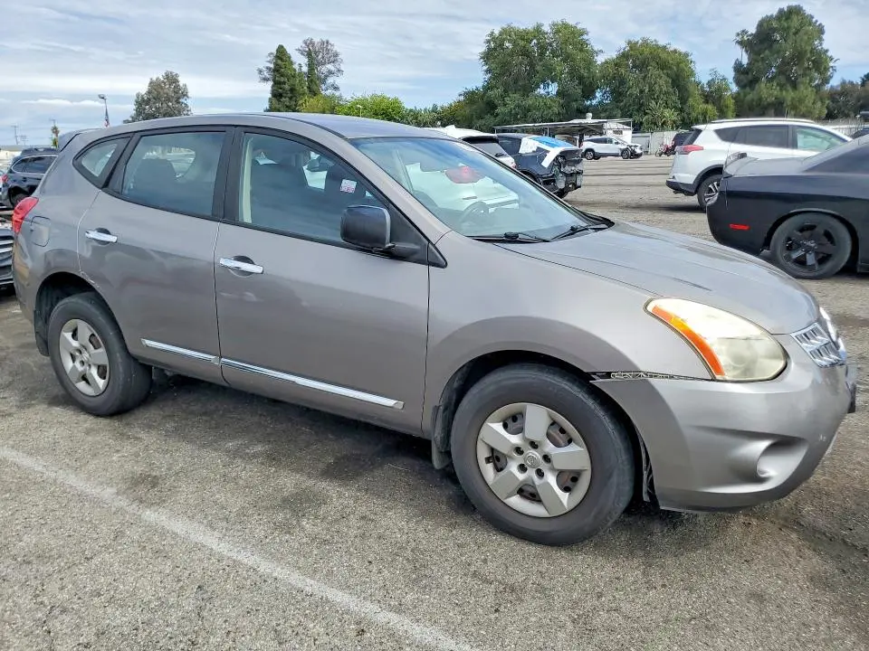 2013 NISSAN ROGUE S  