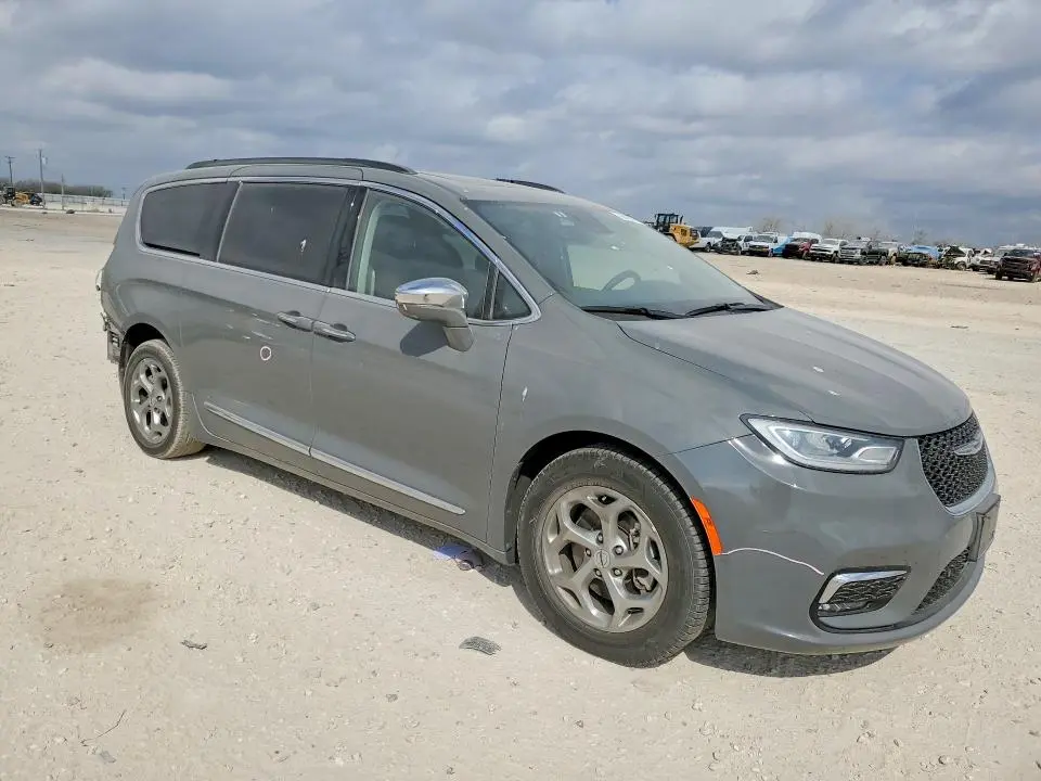 2022 CHRYSLER PACIFICA LIMITED  