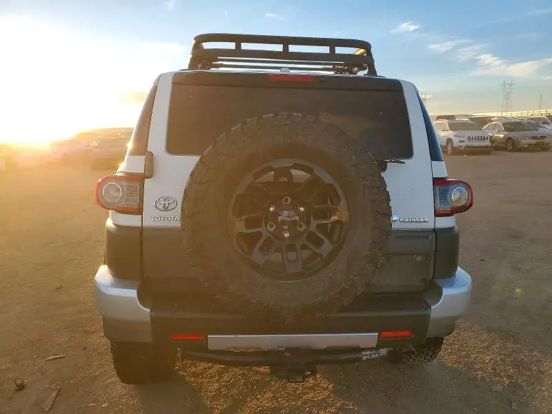 2013 TOYOTA FJ CRUISER BASE  