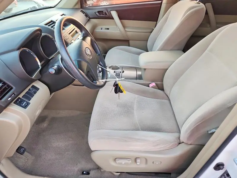 2010 TOYOTA HIGHLANDER BASE  